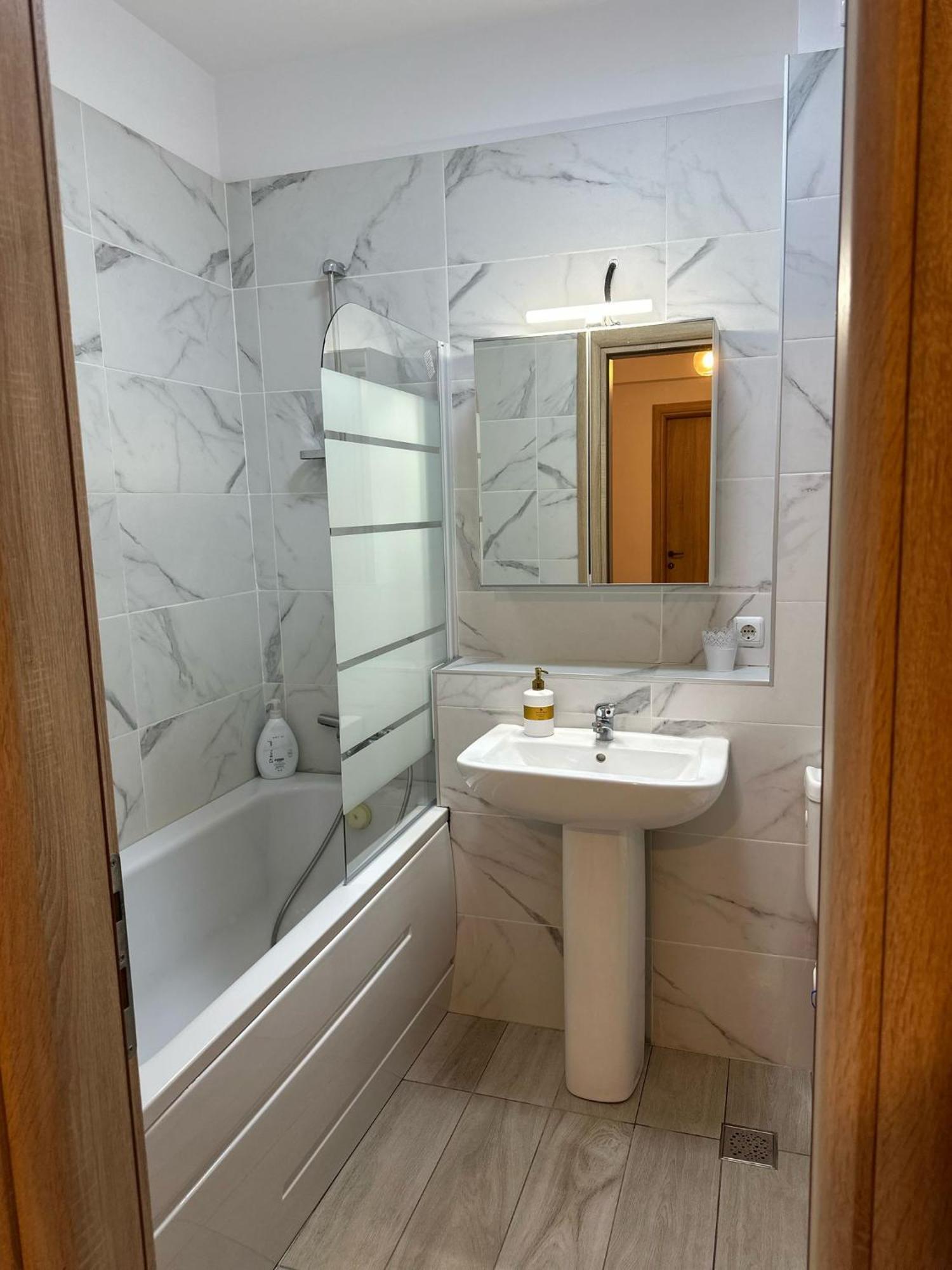 Alex Mnl Lux Apartment 2 Free Parking Букурещ Екстериор снимка
